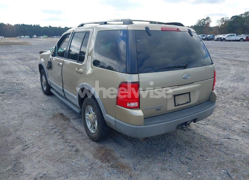 Photo 3 of 2002 Ford Explorer XLT (VIN 1FMZU73E62UA52395)
