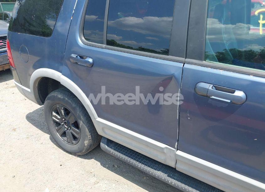 Photo 13 of 2002 Ford Explorer XLT (VIN 1FMZU73E62ZA22171)