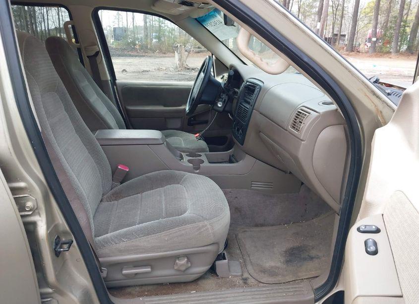 Photo 5 of 2002 Ford Explorer XLT (VIN 1FMZU73E62ZA56157)