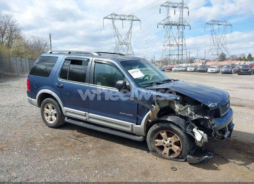 2002 Ford Explorer XLT (VIN 1FMZU73E62ZB39054) main photo