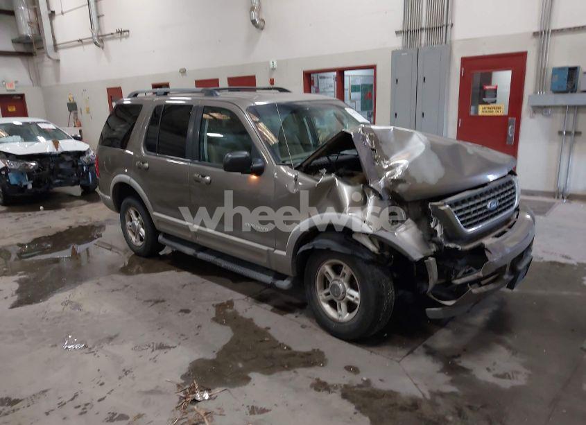 2002 Ford Explorer XLT (VIN 1FMZU73E62ZB66450) main photo