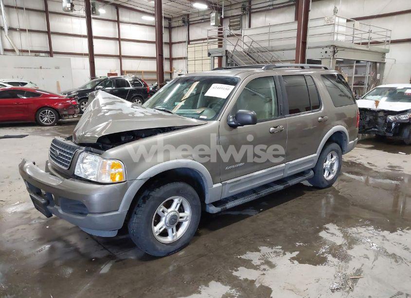Photo 2 of 2002 Ford Explorer XLT (VIN 1FMZU73E62ZB66450)