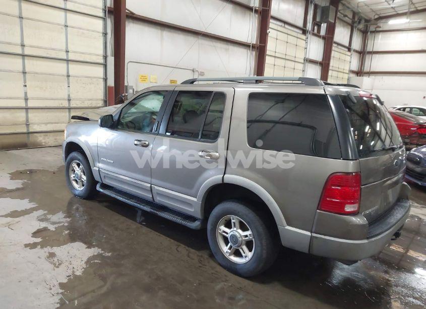 Photo 3 of 2002 Ford Explorer XLT (VIN 1FMZU73E62ZB66450)