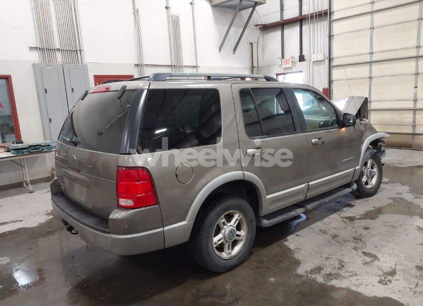 Photo 4 of 2002 Ford Explorer XLT (VIN 1FMZU73E62ZB66450)