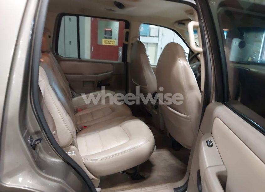 Photo 8 of 2002 Ford Explorer XLT (VIN 1FMZU73E62ZB66450)