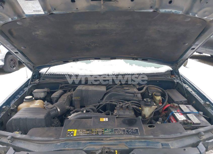 Photo 10 of 2002 Ford Explorer XLT (VIN 1FMZU73E72UC53402)