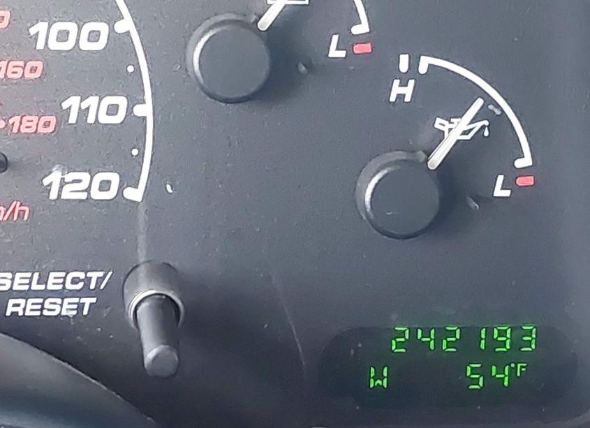 Photo 15 of 2002 Ford Explorer XLT (VIN 1FMZU73E72ZB93205)