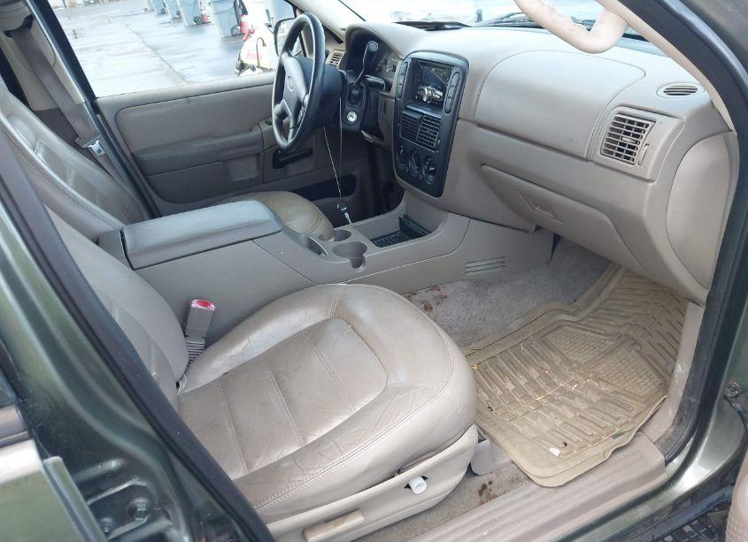 Photo 5 of 2002 Ford Explorer XLT (VIN 1FMZU73E72ZB93205)