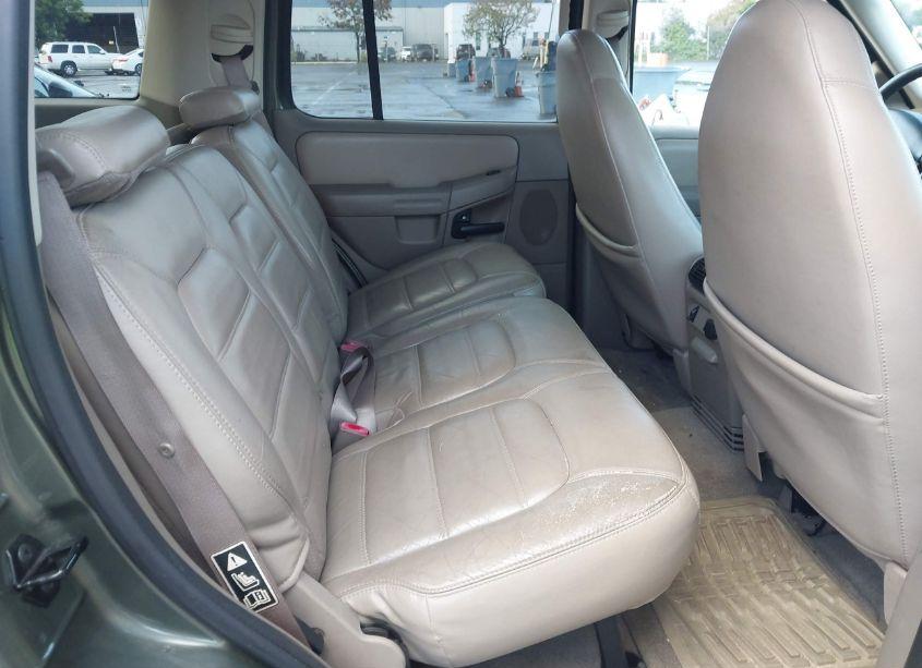 Photo 8 of 2002 Ford Explorer XLT (VIN 1FMZU73E72ZB93205)