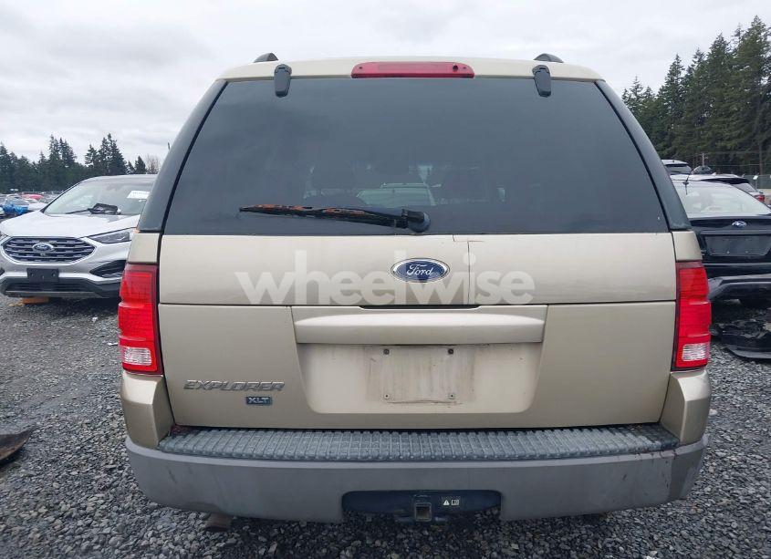 Photo 16 of 2002 Ford Explorer XLT (VIN 1FMZU73E72ZC15042)