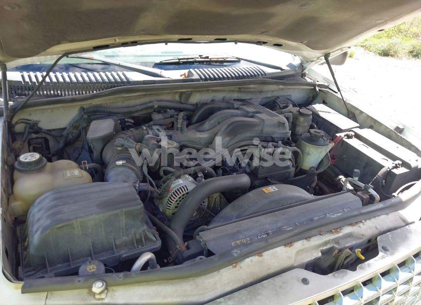 Photo 10 of 2005 Ford Explorer XLT/XLT SPORT (VIN 1FMZU73E75UA32094)