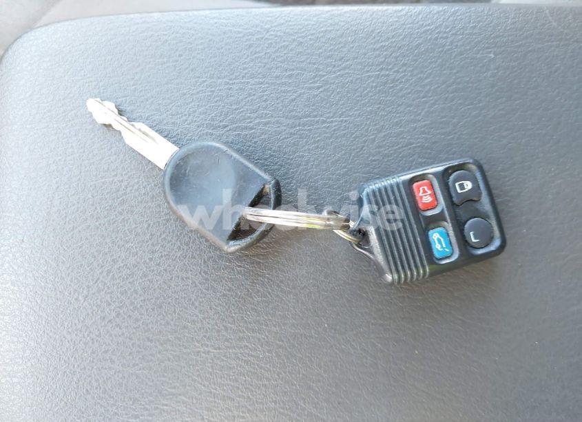 Photo 11 of 2005 Ford Explorer XLT/XLT SPORT (VIN 1FMZU73E75UA32094)