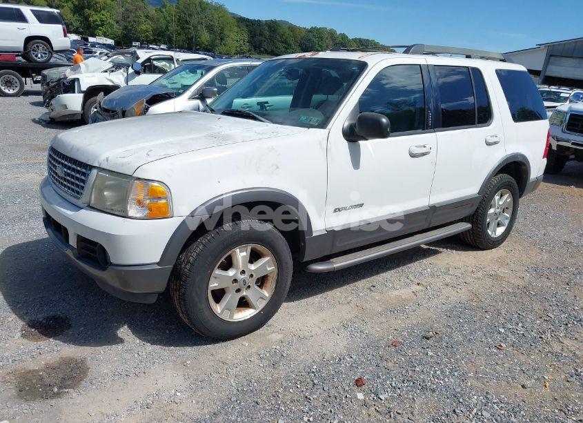Photo 2 of 2005 Ford Explorer XLT/XLT SPORT (VIN 1FMZU73E75UA32094)