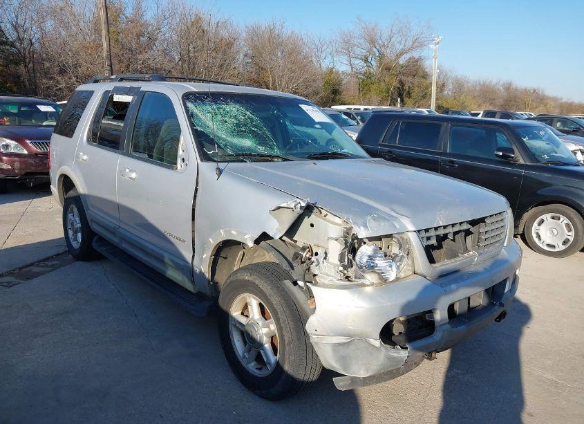 2002 Ford Explorer XLT (VIN 1FMZU73E82UA21875) main photo