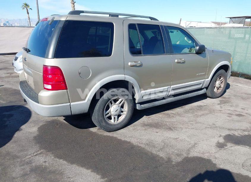Photo 4 of 2002 Ford Explorer XLT (VIN 1FMZU73E82UC12731)