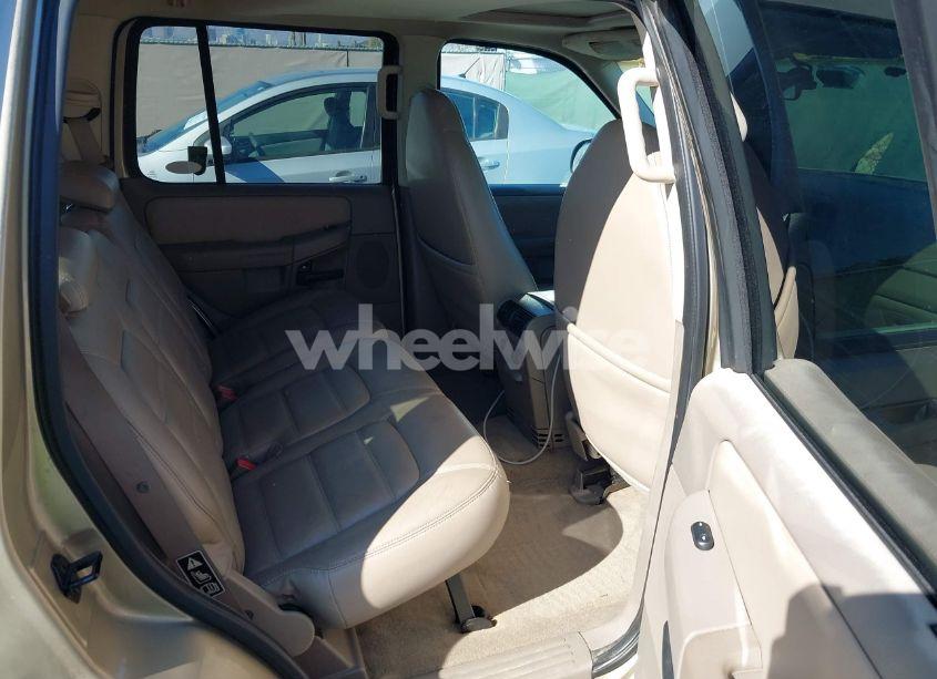 Photo 8 of 2002 Ford Explorer XLT (VIN 1FMZU73E82UC12731)