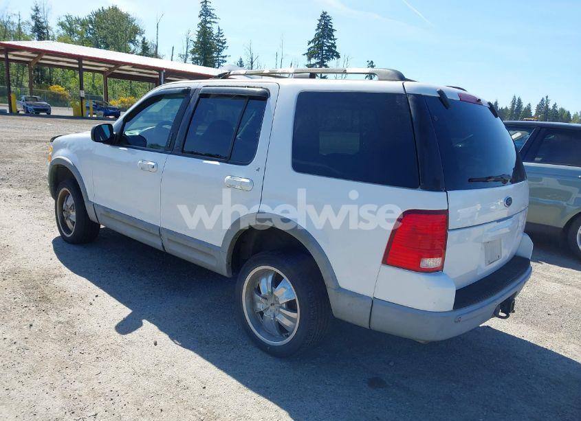 Photo 3 of 2002 Ford Explorer XLT (VIN 1FMZU73E82ZA16789)