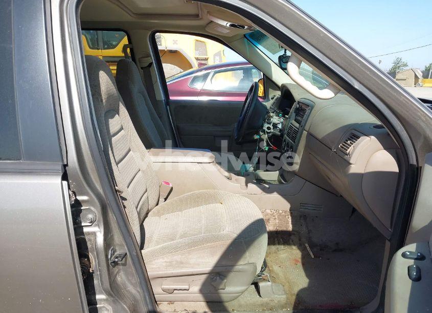 Photo 5 of 2002 Ford Explorer XLT (VIN 1FMZU73E82ZB66773)