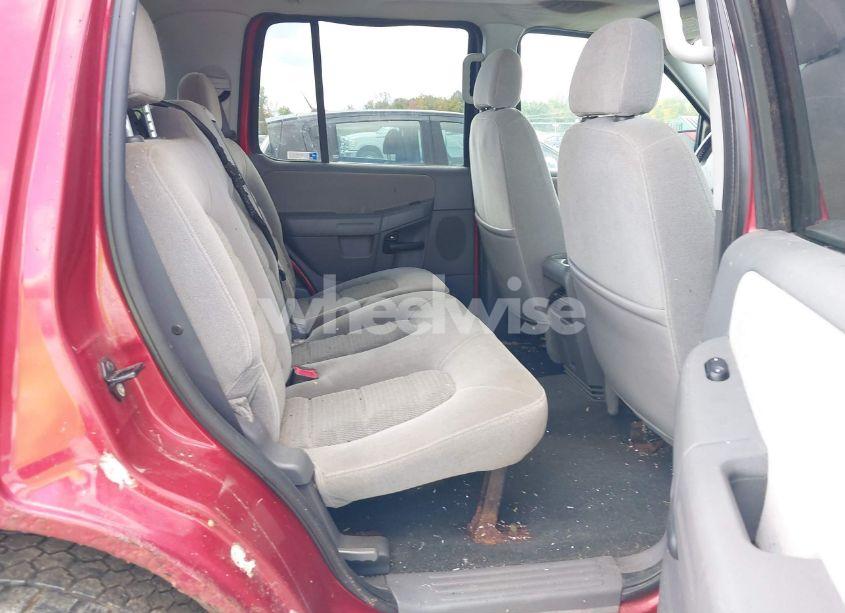 Photo 8 of 2005 Ford Explorer XLT/XLT SPORT (VIN 1FMZU73E85UA42438)