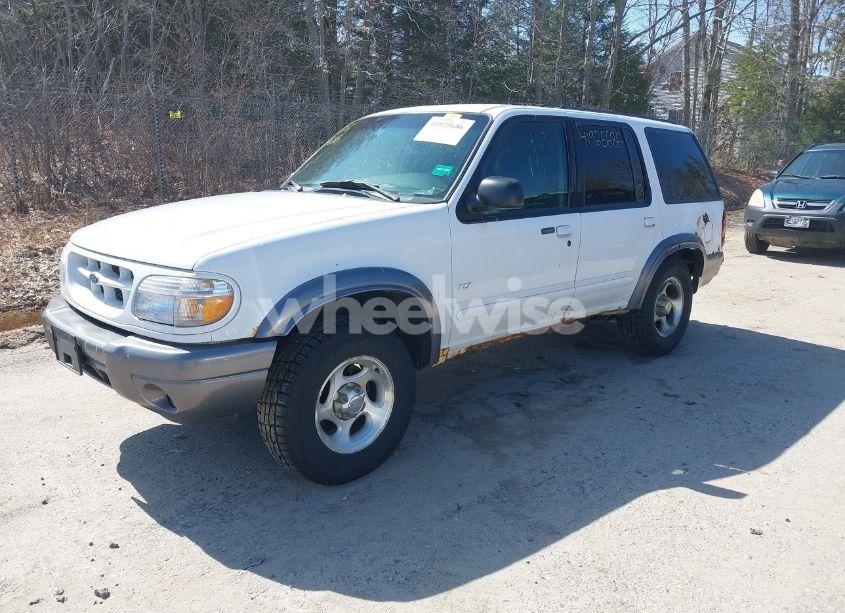 Photo 2 of 2001 Ford Explorer XLT (VIN 1FMZU73E91ZA04178)