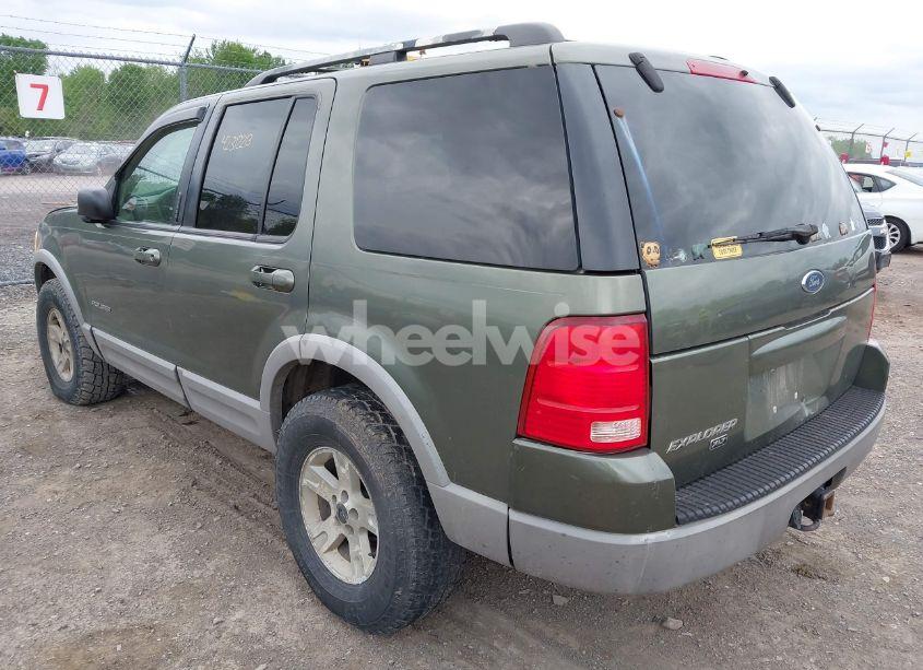 Photo 3 of 2002 Ford Explorer XLT (VIN 1FMZU73E92ZA86236)