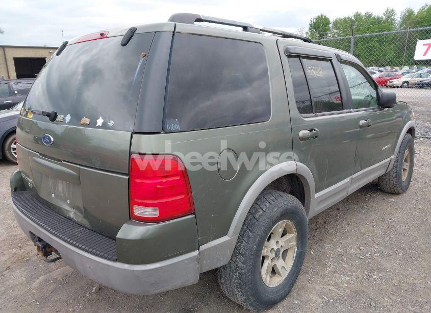 Photo 4 of 2002 Ford Explorer XLT (VIN 1FMZU73E92ZA86236)