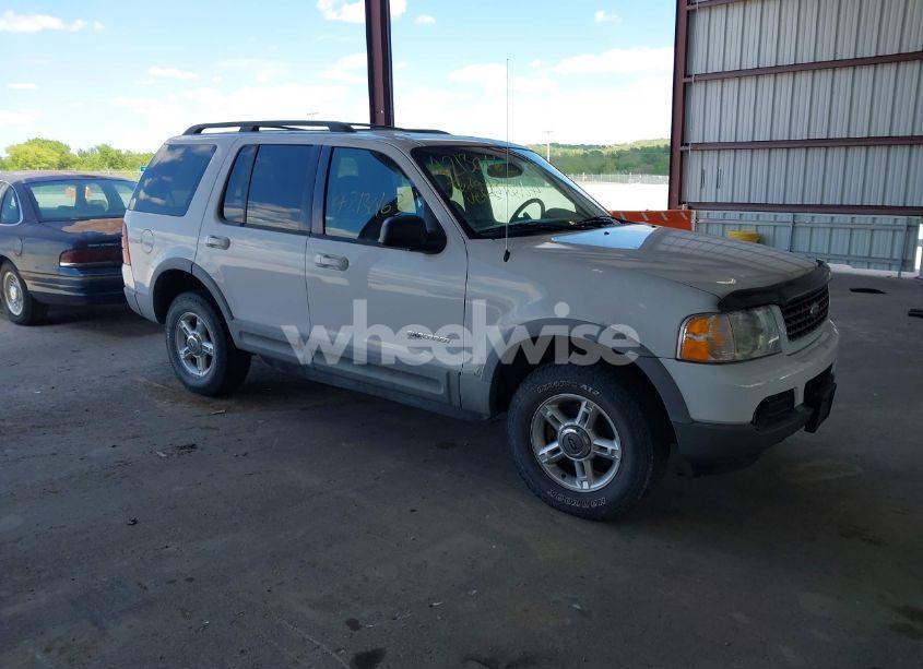 2002 Ford Explorer XLT (VIN 1FMZU73E92ZC17715) main photo