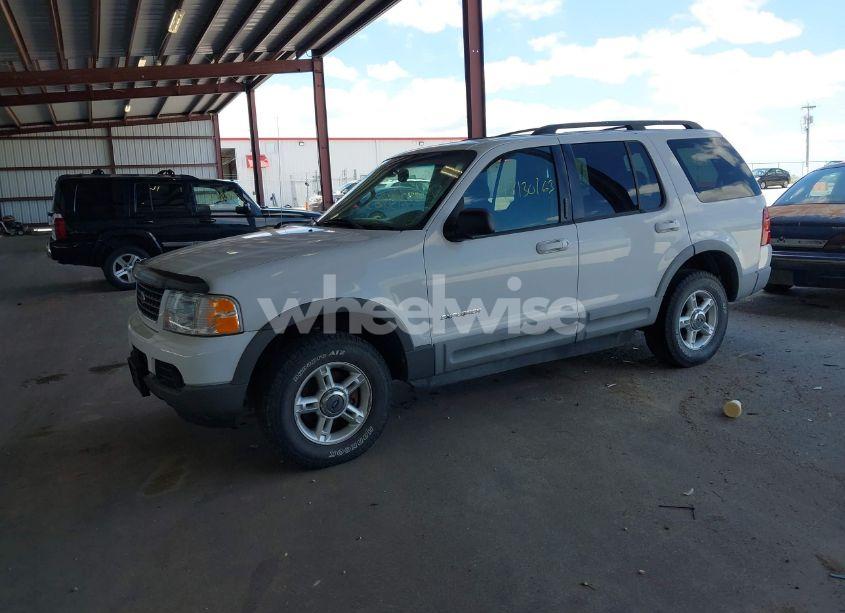 Photo 2 of 2002 Ford Explorer XLT (VIN 1FMZU73E92ZC17715)