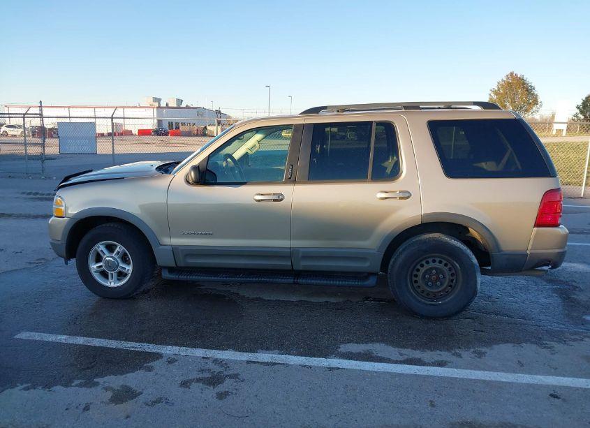 Photo 14 of 2002 Ford Explorer XLT (VIN 1FMZU73E92ZC51928)