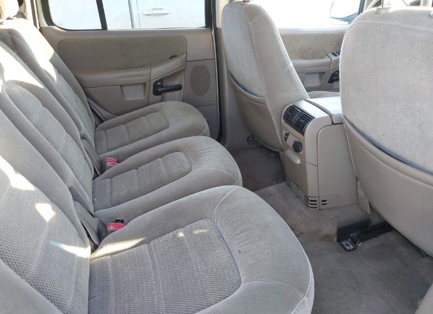 Photo 8 of 2002 Ford Explorer XLT (VIN 1FMZU73E92ZC51928)