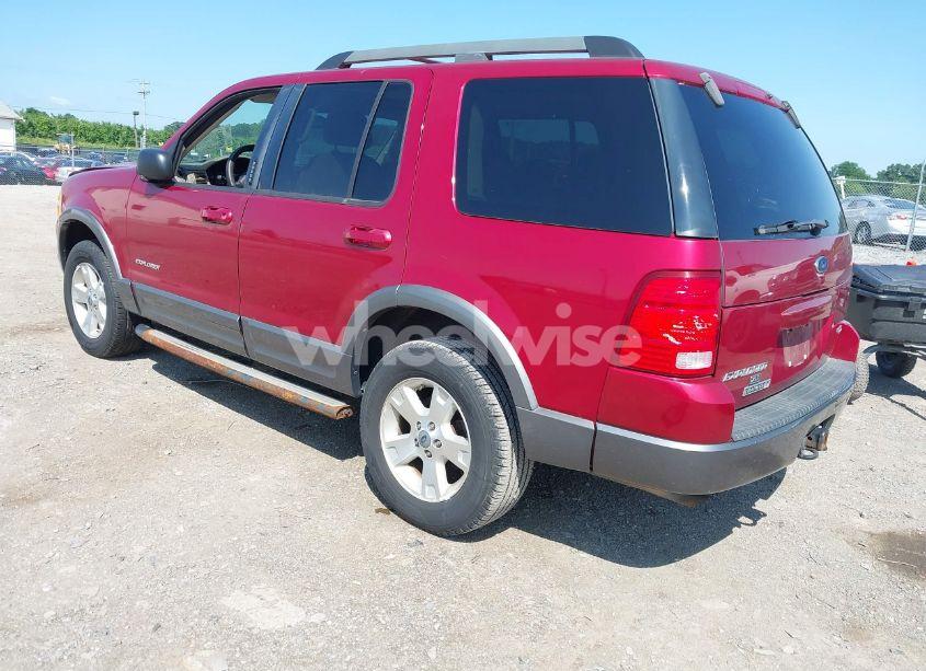 Photo 3 of 2005 Ford Explorer XLT/XLT SPORT (VIN 1FMZU73E95UB86676)