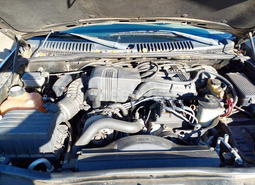 Photo 10 of 2002 Ford Explorer XLT (VIN 1FMZU73EX2UC41471)