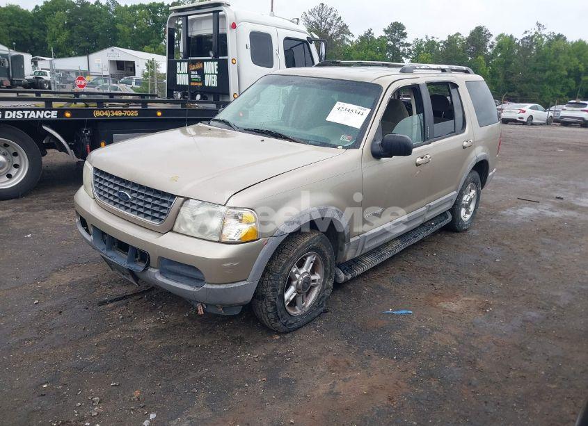 Photo 2 of 2002 Ford Explorer XLT (VIN 1FMZU73EX2ZA92143)