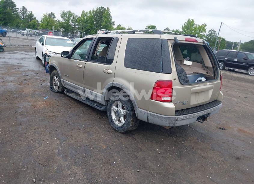 Photo 3 of 2002 Ford Explorer XLT (VIN 1FMZU73EX2ZA92143)
