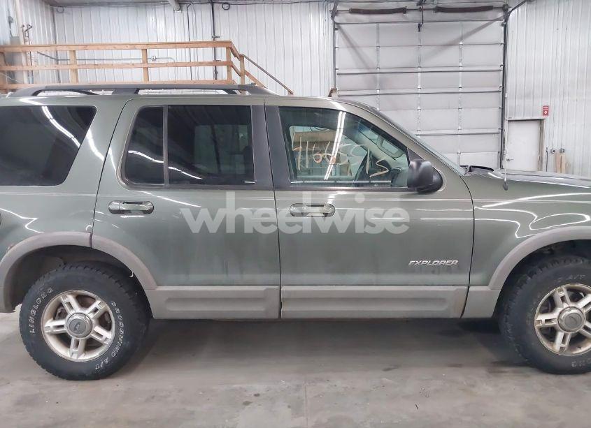 Photo 13 of 2002 Ford Explorer XLT (VIN 1FMZU73EX2ZB41955)