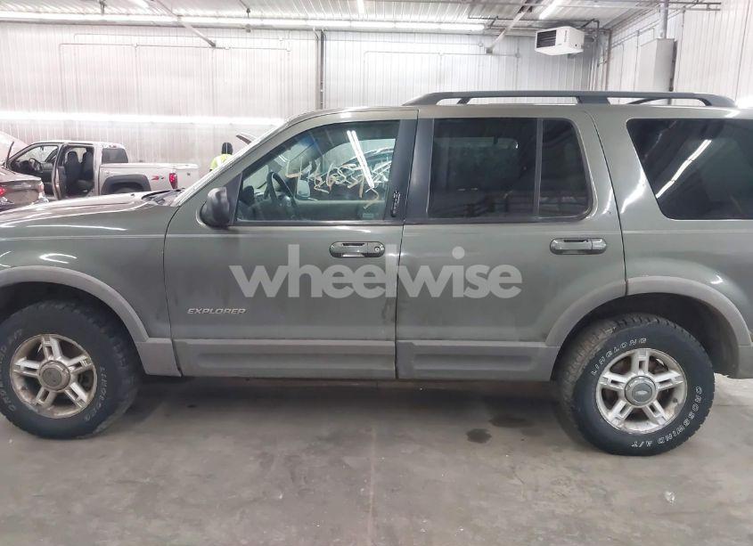 Photo 14 of 2002 Ford Explorer XLT (VIN 1FMZU73EX2ZB41955)