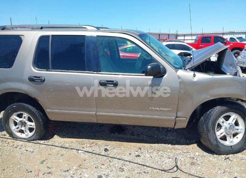 Photo 12 of 2004 Ford Explorer NBX/XLT (VIN 1FMZU73EX4UC06304)