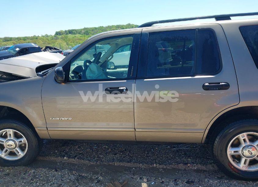 Photo 13 of 2004 Ford Explorer NBX/XLT (VIN 1FMZU73EX4UC06304)