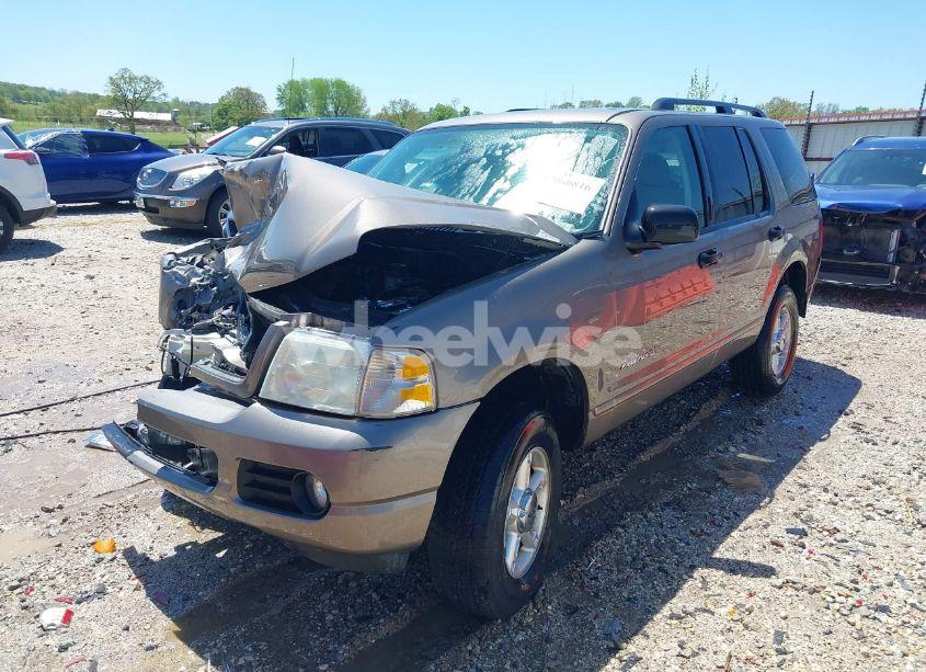 Photo 2 of 2004 Ford Explorer NBX/XLT (VIN 1FMZU73EX4UC06304)