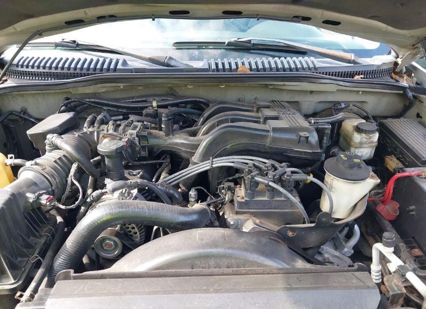 Photo 10 of 2005 Ford Explorer XLT/XLT SPORT (VIN 1FMZU73EX5UA03852)