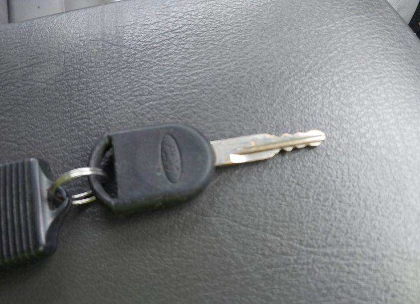 Photo 11 of 2005 Ford Explorer XLT/XLT SPORT (VIN 1FMZU73EX5UA03852)