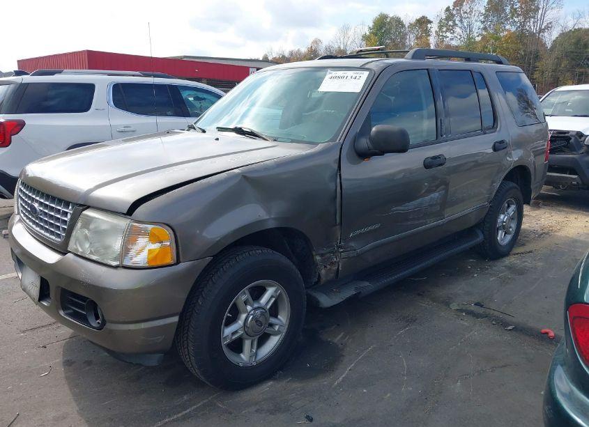 Photo 2 of 2005 Ford Explorer XLT/XLT SPORT (VIN 1FMZU73EX5UA03852)