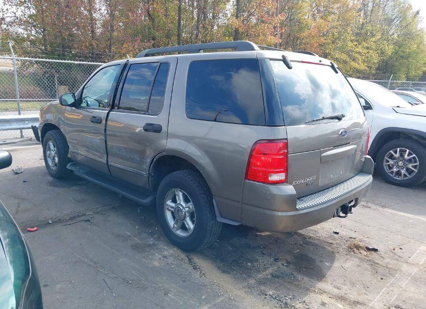 Photo 3 of 2005 Ford Explorer XLT/XLT SPORT (VIN 1FMZU73EX5UA03852)