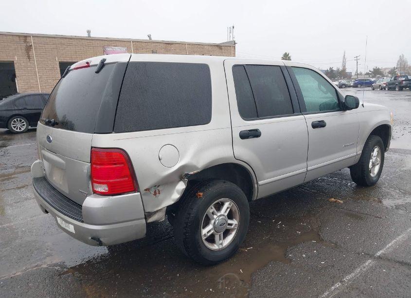 Photo 4 of 2005 Ford Explorer XLT/XLT SPORT (VIN 1FMZU73EX5UA54381)