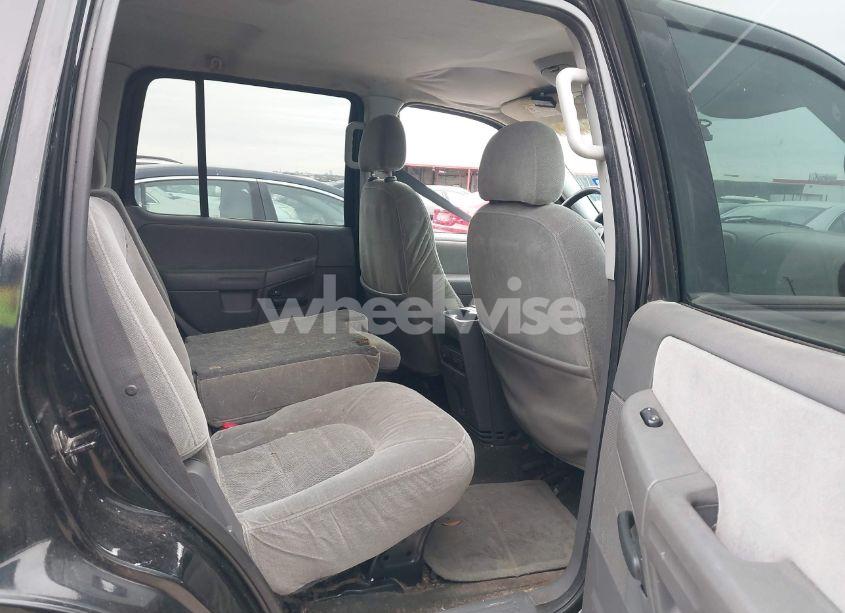 Photo 8 of 2005 Ford Explorer XLT/XLT SPORT (VIN 1FMZU73EX5UB58658)