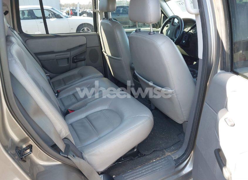 Photo 8 of 2005 Ford Explorer XLT/XLT SPORT (VIN 1FMZU73K05ZA19681)