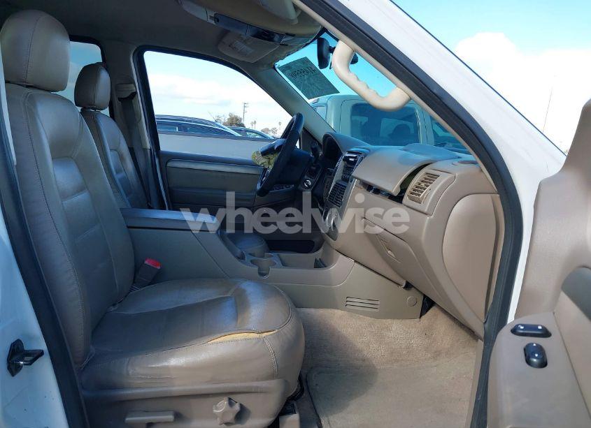 Photo 5 of 2004 Ford Explorer NBX/XLT (VIN 1FMZU73K14ZA14522)