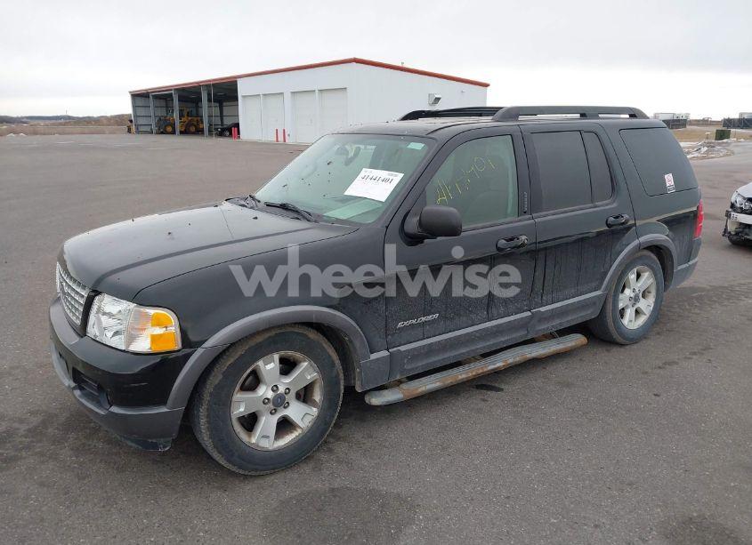 Photo 2 of 2005 Ford Explorer XLT/XLT SPORT (VIN 1FMZU73K15UB36750)