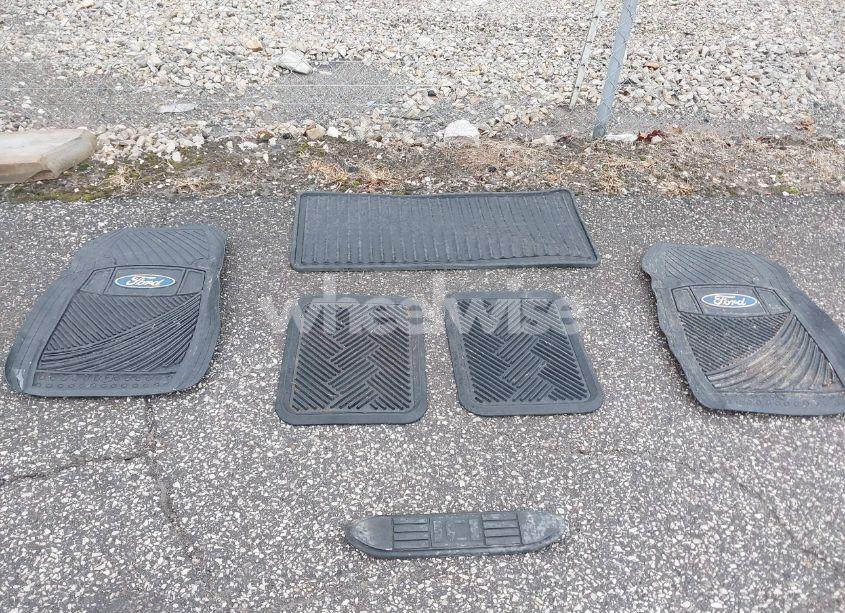 Photo 12 of 2004 Ford Explorer NBX/XLT (VIN 1FMZU73K24UA34341)