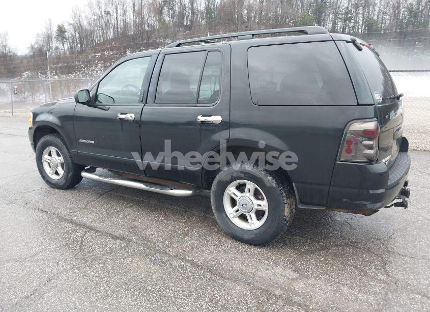 Photo 3 of 2004 Ford Explorer NBX/XLT (VIN 1FMZU73K24UA34341)